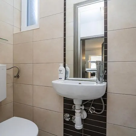 Family Friendly House With A Swimming Pool - 19969 Novi Vinodolski