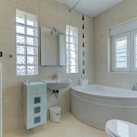 Family Friendly House With A Swimming Pool - 19969 Holiday home Novi Vinodolski